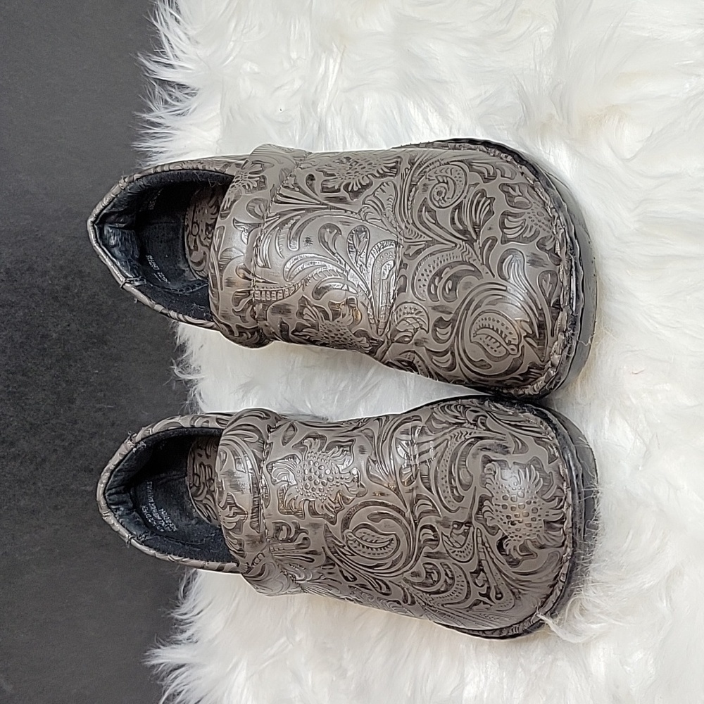 BOC Peggy Tooled Leather Clog 9.5